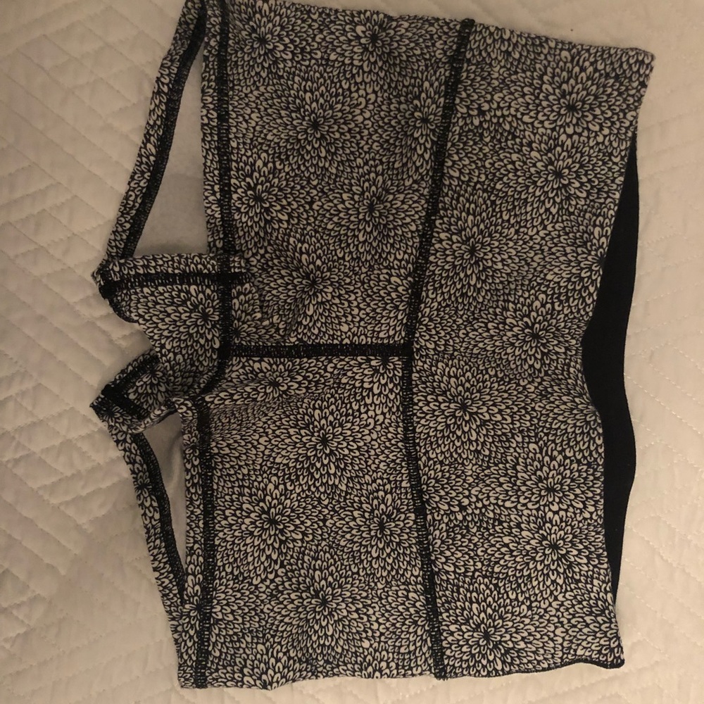 Lululemon spandex shorts